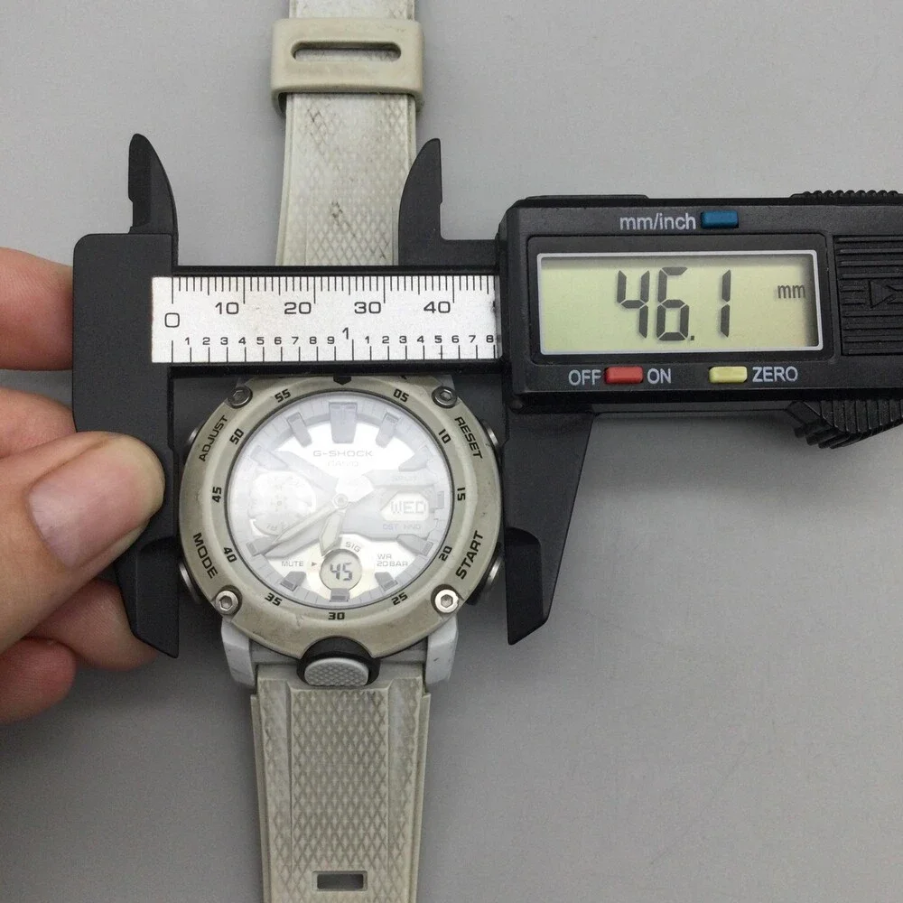 Casio G-SHOCK 5590 GA-2000 Mens Watch 46mm White Carbon Core New Battery